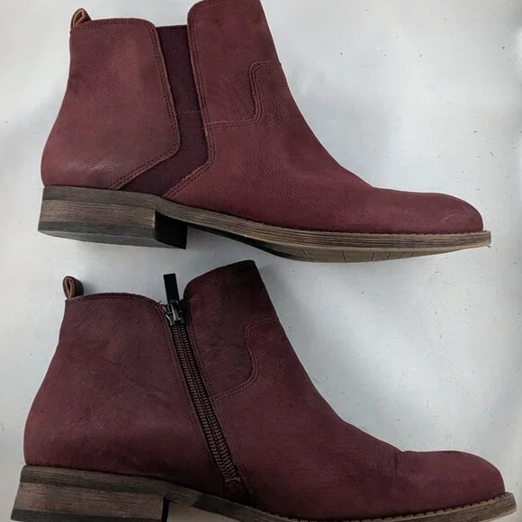 Franco Sarto "Kane" burgundy nubuck side zip ankle boots | Size 7.5 (EU 37.5) - Picture 4 of 8